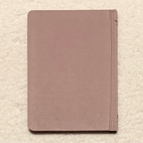 Fashion Books - Picture 4 of 10